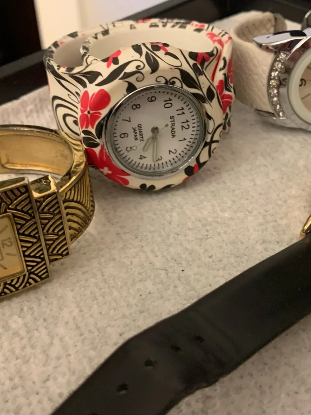 Ladies Watch Lot of 10 PC,All needs batteries.